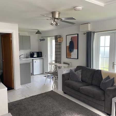 Bed and Breakfast The Shed Мертир-Тидвилл Экстерьер фото